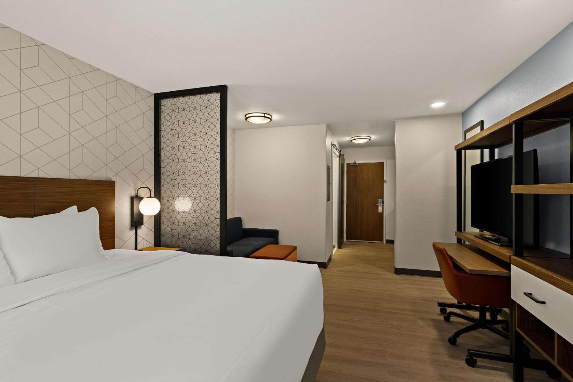 Everhome Suites Temecula Bagian luar foto